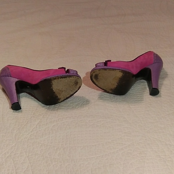 Pumps - Picture 2 of 4